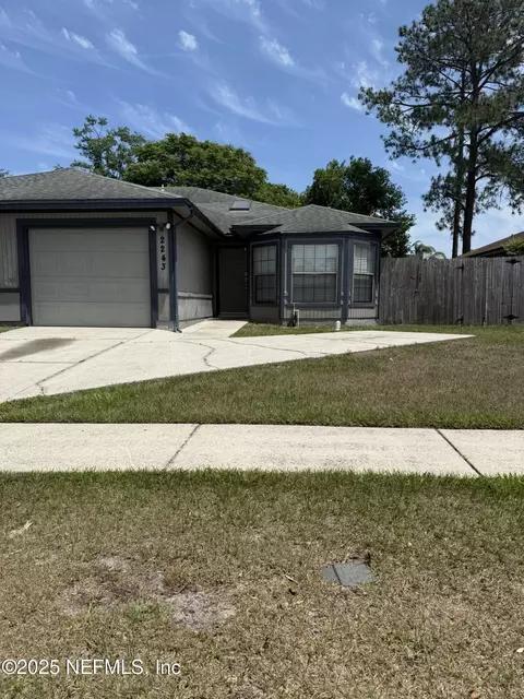 2243 Ironstone Dr E, Jacksonville, FL 32246