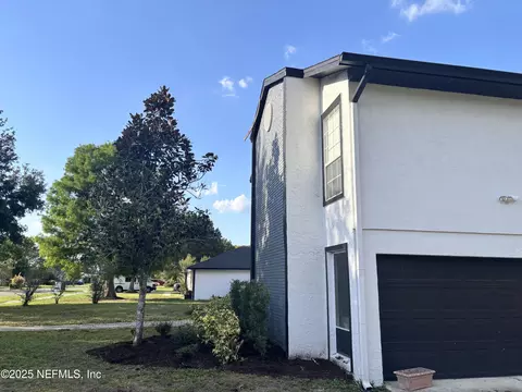 1713 Green Meadow Ln, Orlando, FL 32825