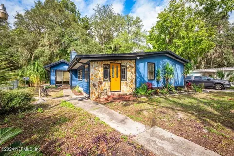 102 Cody Dr, Satsuma, FL 32189