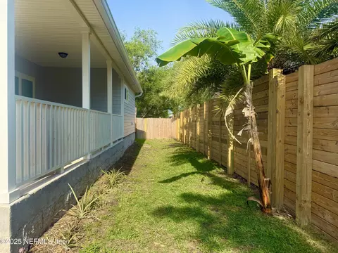 Exterior - 330 Trade Wind Ln, Saint Augustine, FL 32080 photo 13 of 15