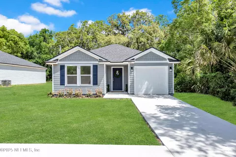 1902 Gillis St, Palatka, FL 32177