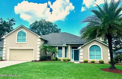 364 Maplewood Dr, Saint Johns, FL 32259