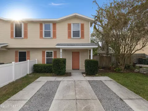 800 Stocks St, Atlantic Beach, FL 32233