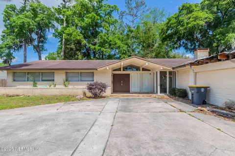 6751 La Loma Dr, Jacksonville, FL 32217