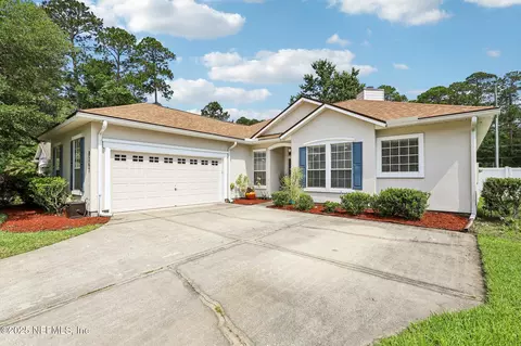 8267 Warlin Dr N, Jacksonville, FL 32216
