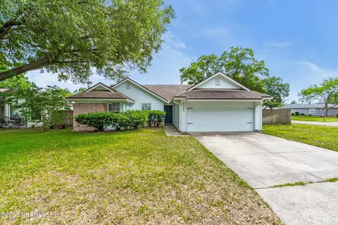8388 Mistwood Cir N, Jacksonville, FL 32244