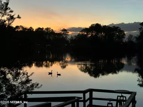 75586 Johnson Lake Dr, Yulee, FL 32097