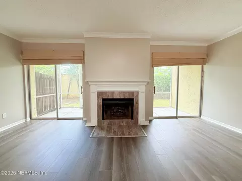 5215 San Jose Blvd #101, Jacksonville, FL 32207