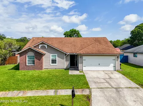 7124 Eagles Perch Dr, Jacksonville, FL 32244
