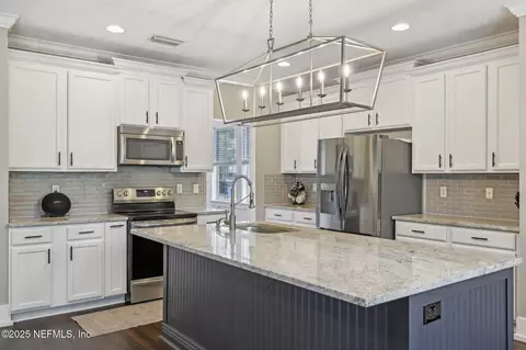 1821 W Windy Way, Saint Johns, FL 32259