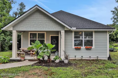 616 Osman Rd, Jacksonville, FL 32225