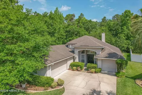 663 Reflection Cove Ct, Jacksonville, FL 32218
