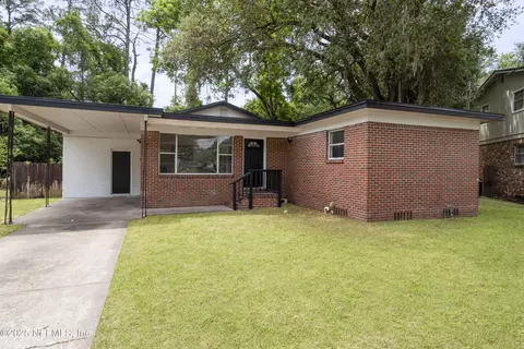 5888 Gaspar Cir S, Jacksonville, FL 32219