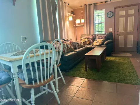 4656 Colchester Rd, Jacksonville, FL 32208