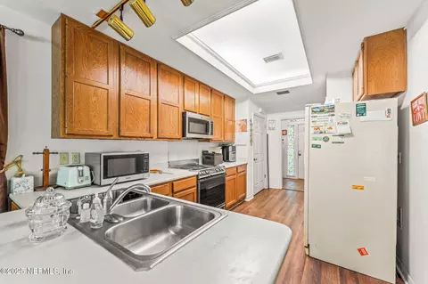Kitchen - 2995 Thunder Rd, Middleburg, FL 32068 photo 1 of 3