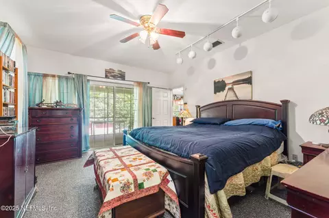 Bedroom - 2995 Thunder Rd, Middleburg, FL 32068 photo 2 of 2