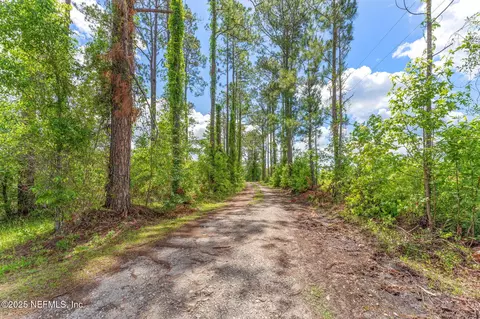 Entry Way - 2995 Thunder Rd, Middleburg, FL 32068 photo 2 of 2
