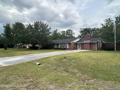 14 Martha Dr, Macclenny, FL 32063