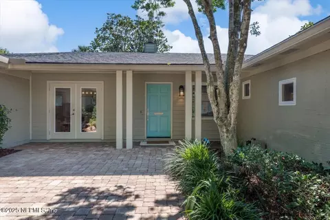 1659 Sea Oats Dr, Atlantic Beach, FL 32233