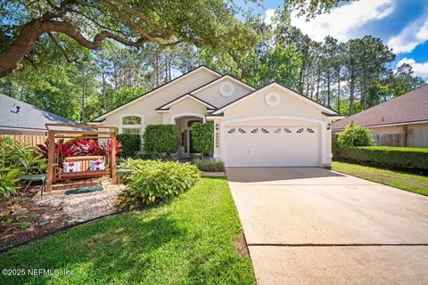 1751 Aston Hall Dr E, Jacksonville, FL 32246