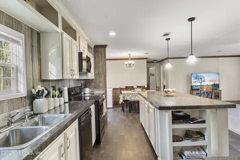 14310 Boyce Rd, Glen Saint Mary, FL 32040