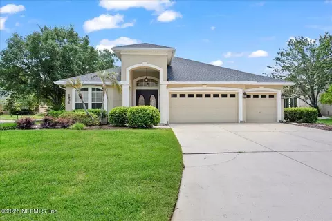 1901 White Dogwood Ln, Fleming Island, FL 32003