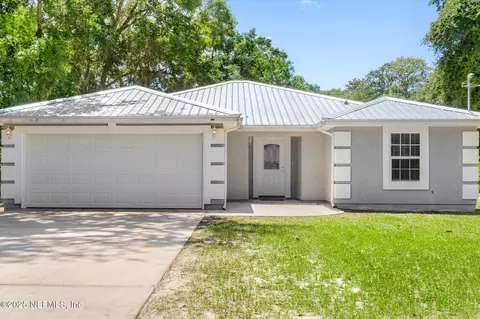 111 Oakwood Rd, Satsuma, FL 32189