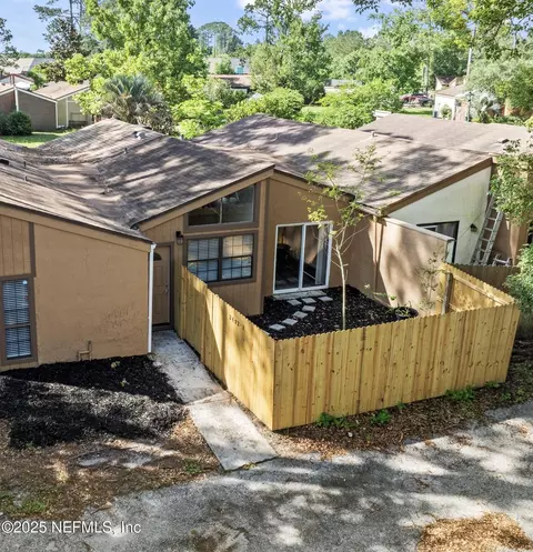 2492 Whispering Woods Blvd UNIT 1, Jacksonville, FL 32246