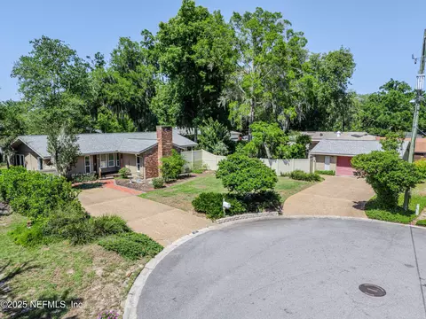 517 Lakefield Ln, Orange Park, FL 32073