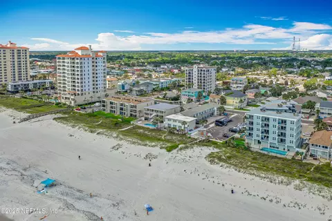 811 1st St S #1, Jacksonville Beach, FL 32250