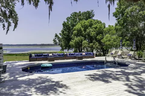 561 SE Lakeview Dr, Keystone Heights, FL 32656