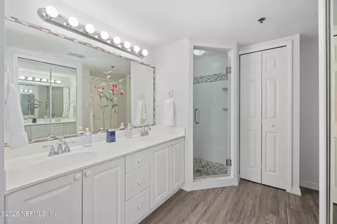 Bath - 159 Marine St #105, Saint Augustine, FL 32084 photo 1 of 4