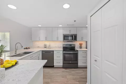 159 Marine St #105, Saint Augustine, FL 32084