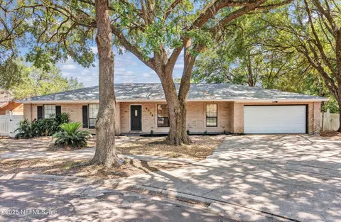 6124 Blank Dr, Jacksonville, FL 32244