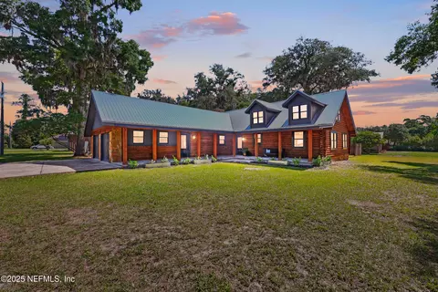 360 Alabama Ave, Palatka, FL 32177