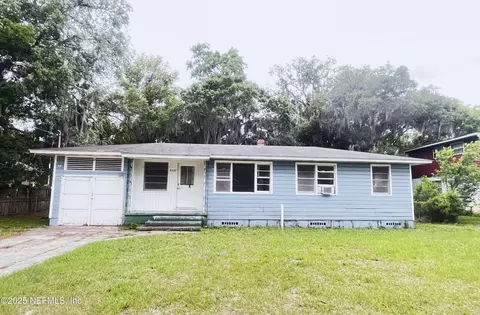 7118 Oakwood St, Jacksonville, FL 32208