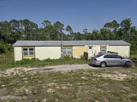 130 Magnolia St, Pomona Park, FL 32181
