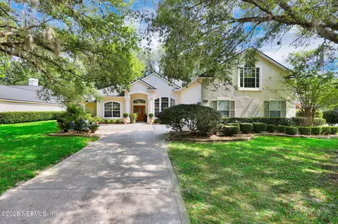 526 Oakmont Dr, Orange Park, FL 32073