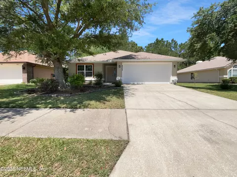 8508 Staplehurst Dr W, Jacksonville, FL 32244