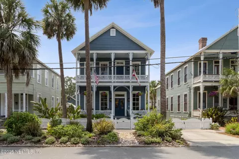 127 S 7th St, Fernandina Beach, FL 32034