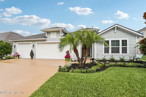 284 Queen Victoria Ave, Saint Johns, FL 32259