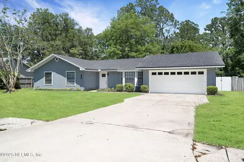 7133 Loves Dr, Jacksonville, FL 32222
