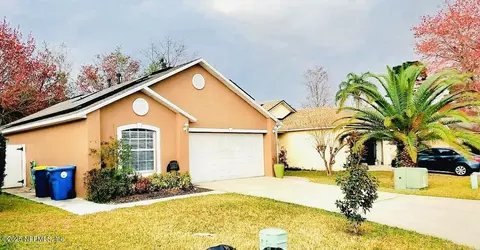 7239 Lawn Tennis Ln, Jacksonville, FL 32277