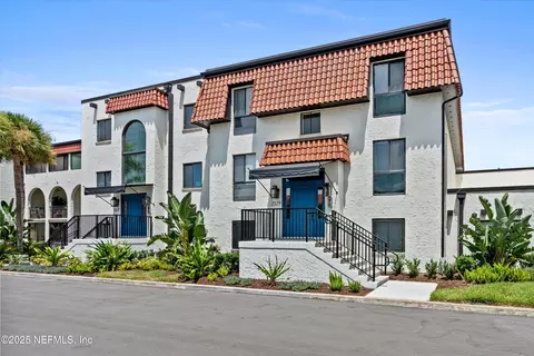 2327 Costa Verde Blvd #201, Jacksonville Beach, FL 32250