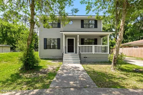 2718 Parkrus Ln, Jacksonville, FL 32208
