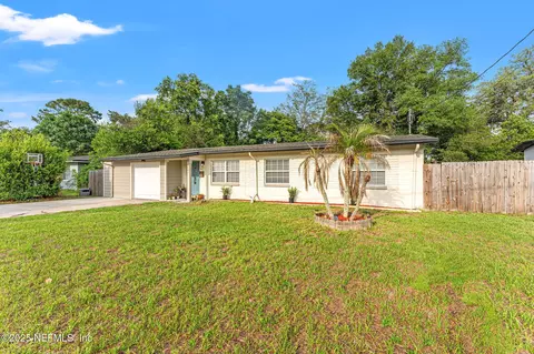 3105 Sandhurst Rd E, Jacksonville, FL 32277