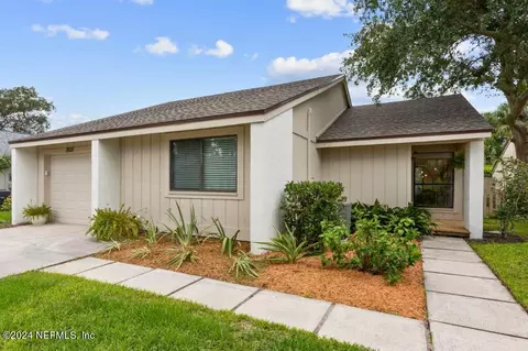 2537 Dauphine Ct E, Ponte Vedra Beach, FL 32082