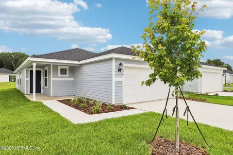 7496 Queensgate Cir, Jacksonville, FL 32219