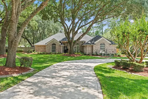 595 Glasgow Ct, Orange Park, FL 32073