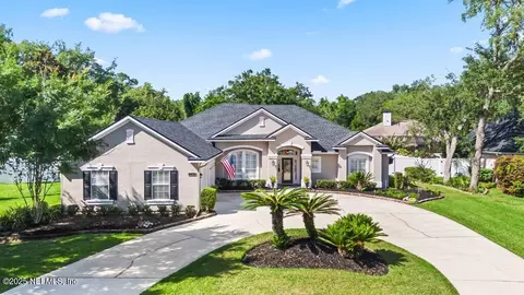 1341 Honeysuckle Dr, Saint Johns, FL 32259
